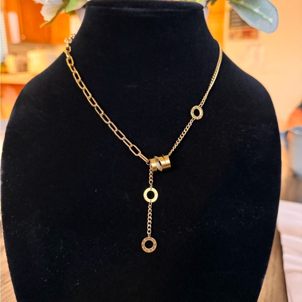 Chic  18K Gold Plated Link Necklace - Picture 3 of 4